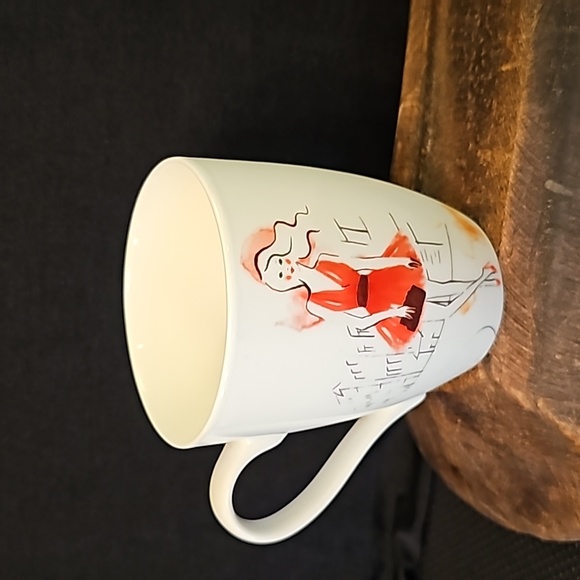 4 Model Coffee Cups - Picture 3 of 6